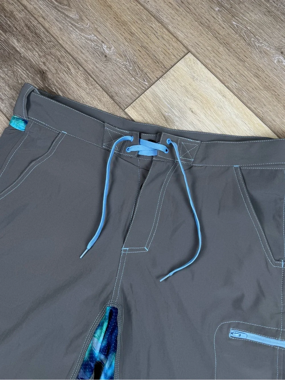 Huk men swim